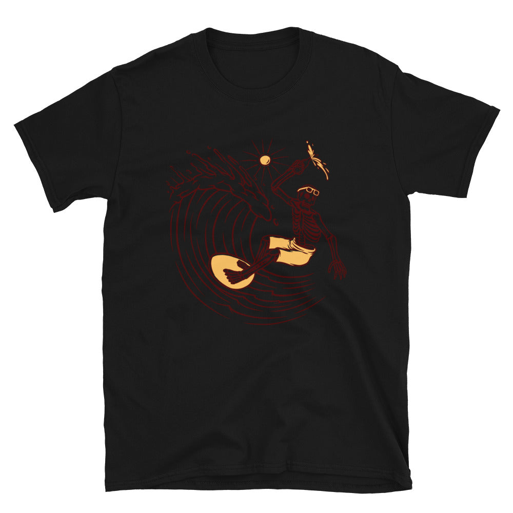 Surfender Totenkopf am Strand Fit Unisex Softstyle T-Shirt