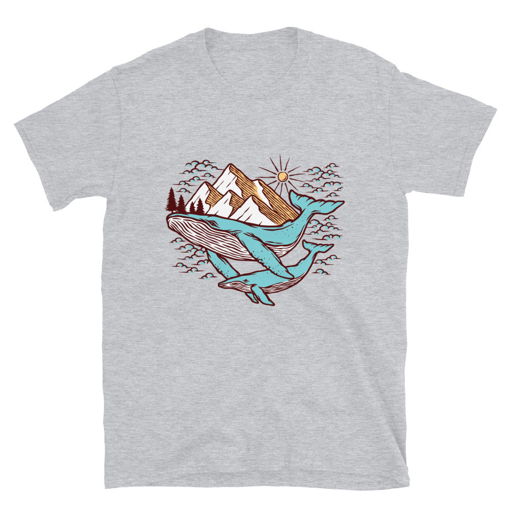 Ansichten von Bergen und Walen. Passgenaues Unisex-Softstyle-T-Shirt